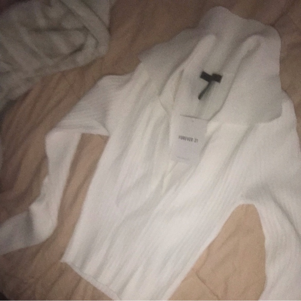 F21 strechty shirt